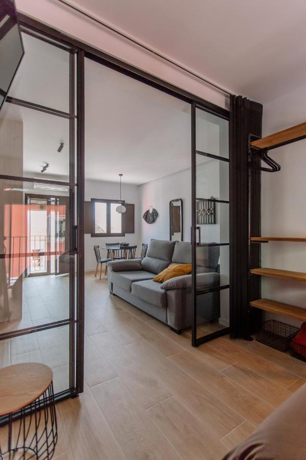 Vilasuites Trinitat Apartment *